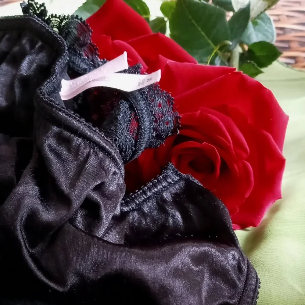 ❤️💋❤️Vintage Victoria's Secret Second Skin Black Lace Bikini Panty Sz M❤️💋❤️ - Picture 11 of 13